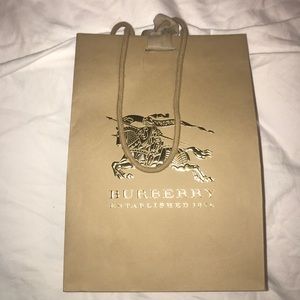 Burberry Belt reversible black and classic check